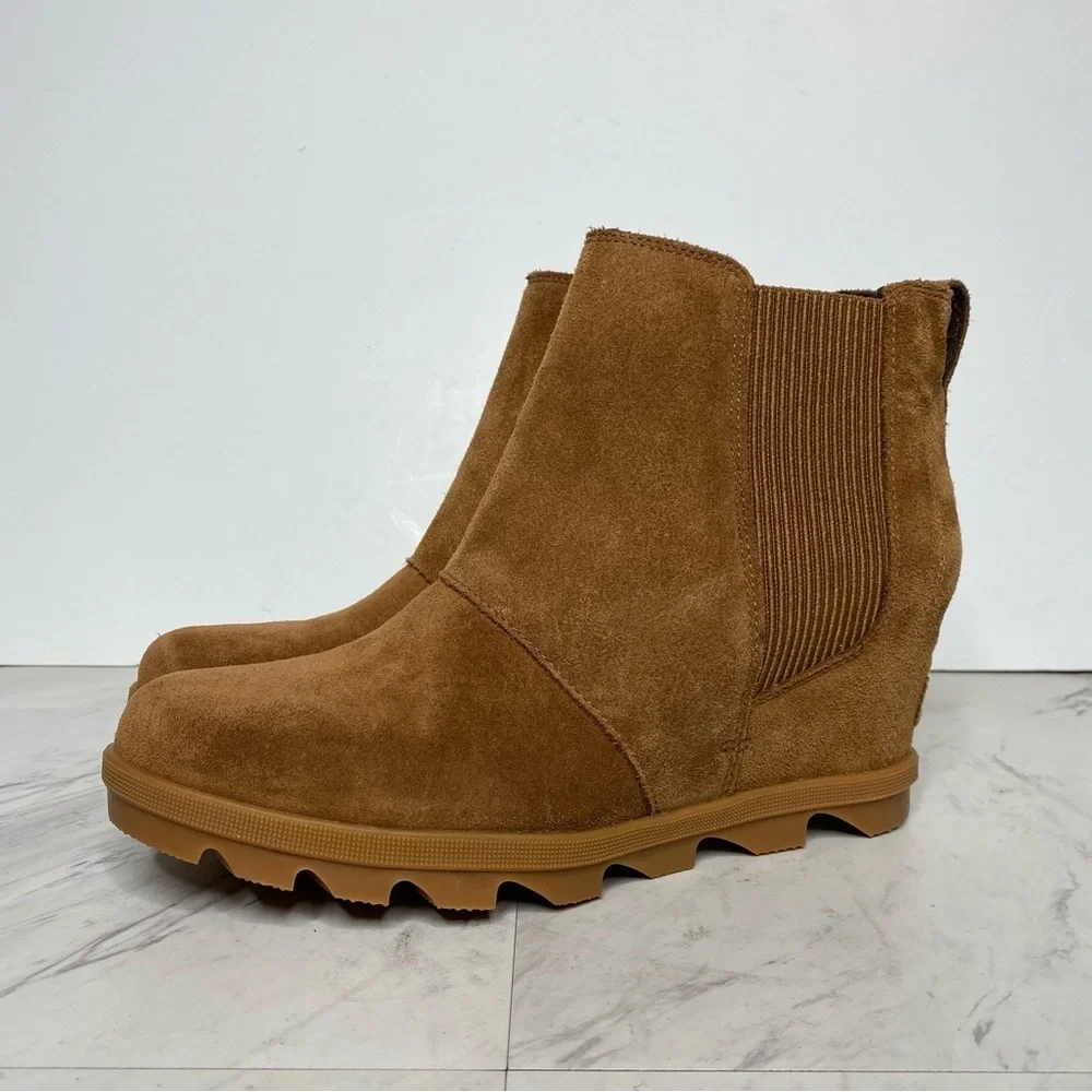 New! Sorel Joan Of Arctic Wedge Chelsea Light Brown Suede Bootie 10 1/2